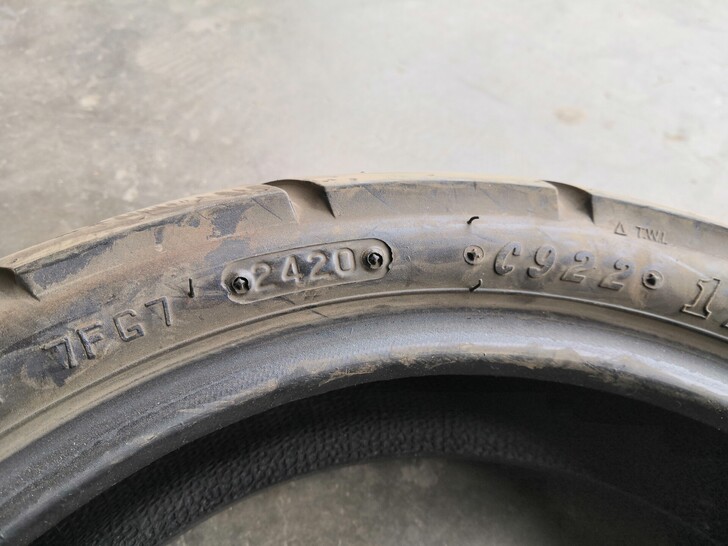 正新摩托车轮胎，C922花纹，规格120/...