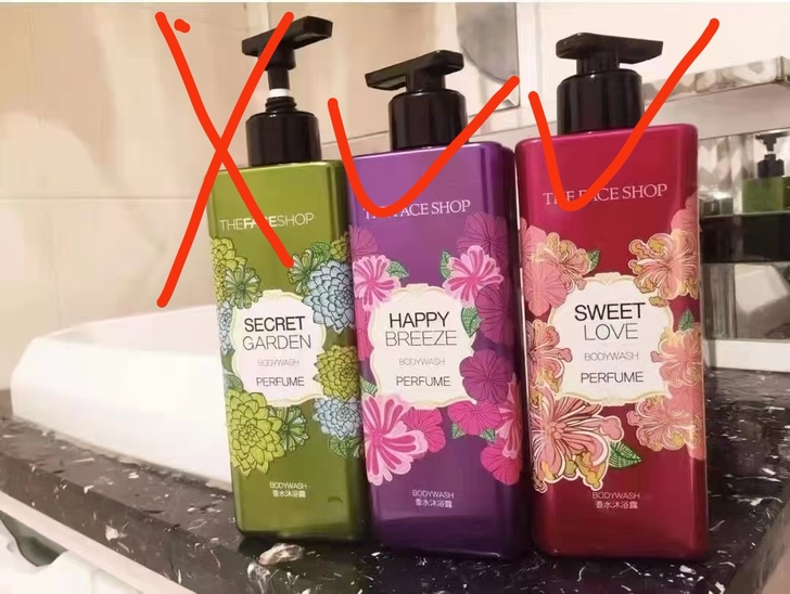 菲诗小铺沐浴露，24一瓶，全新未拆封