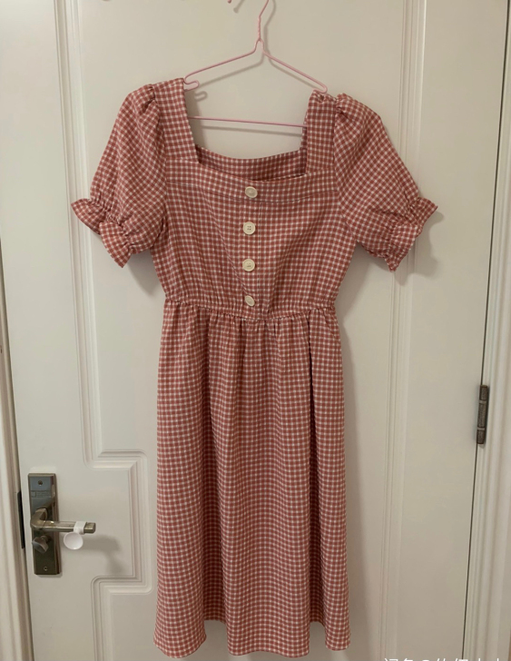 小格子连衣裙,s码(体重90~110斤都可...