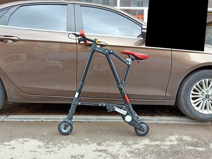 刚拆封的折悦折叠自行车 因本人个子小腿短不...