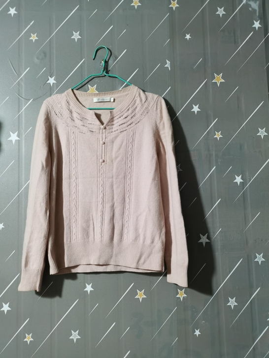 皮皮狗羊绒衫,成色好无破损低价转!