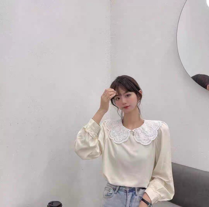 全新淡黄色娃娃领衬衫