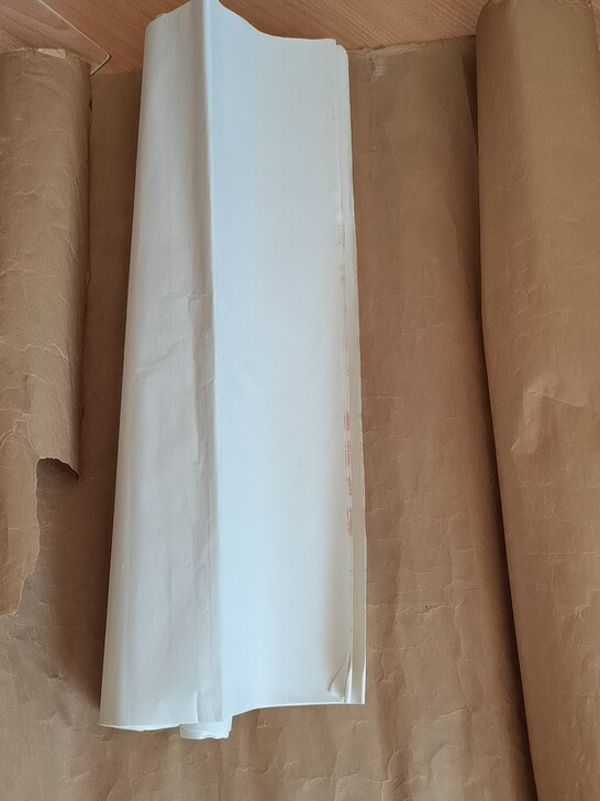 宣纸撒金七张。宽67  长132cm，本地...