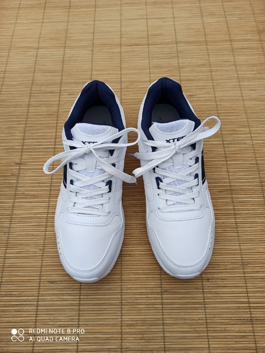 40码特步运动鞋