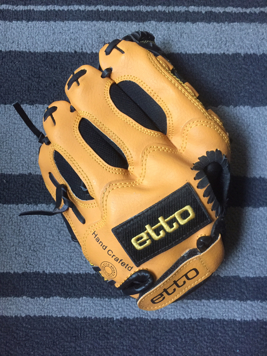 全新 棒球手套，青少年款，10寸，没机会学...