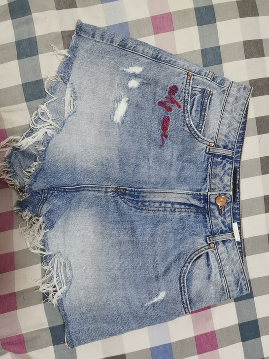 Veromoda牛仔短裤，M码，闲置出售！...