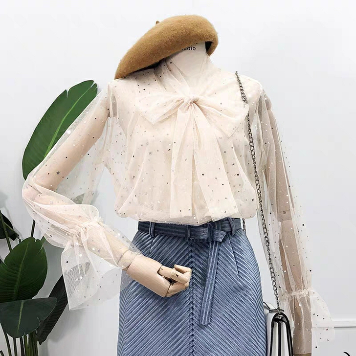 亮片蝴蝶结喇叭袖蕾丝衫