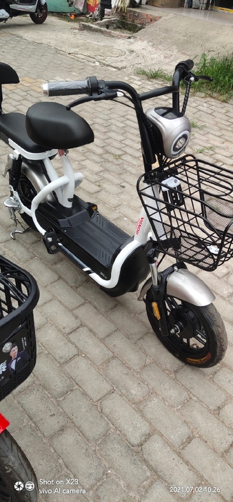 本田 电动车 新车买的时候两千五不到  不...