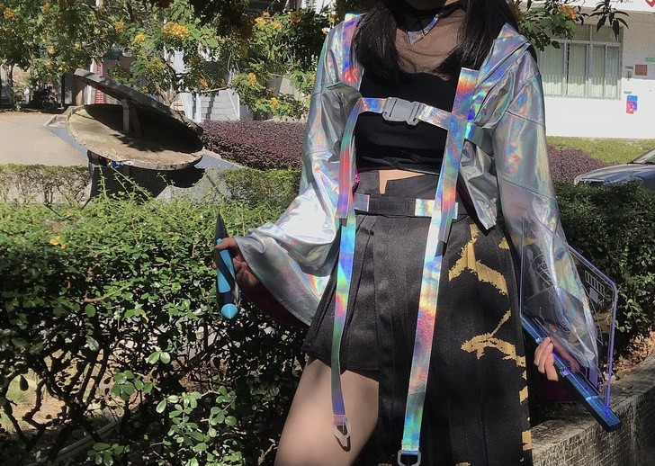 这个就是之前校运会穿了一上午 之后就没有穿...