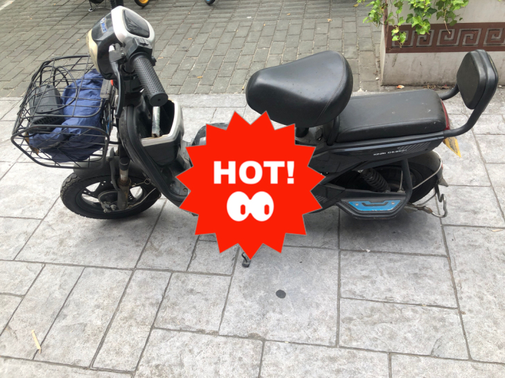 新日电动车 车架八成新 电池全新 因工作调...