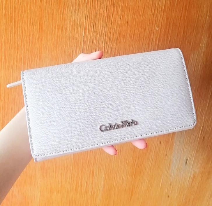 Calvin Klein十字纹钱包女士钱夹...