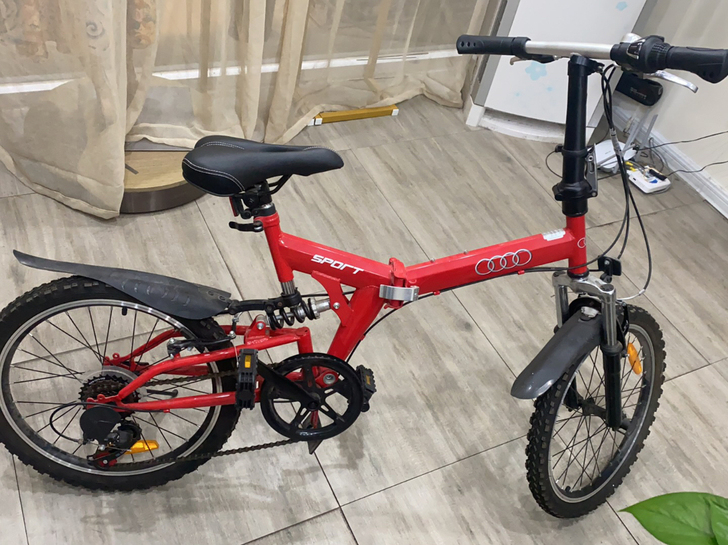 折叠自行车可调节变速