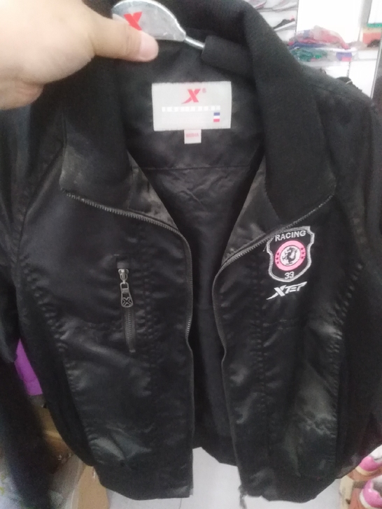 特步女士夹克，正品放心购，售出不退