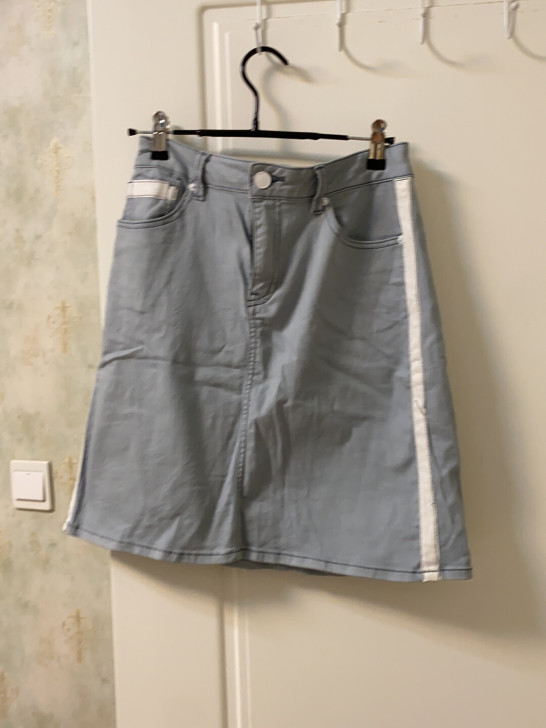 太平鸟牛仔短裙