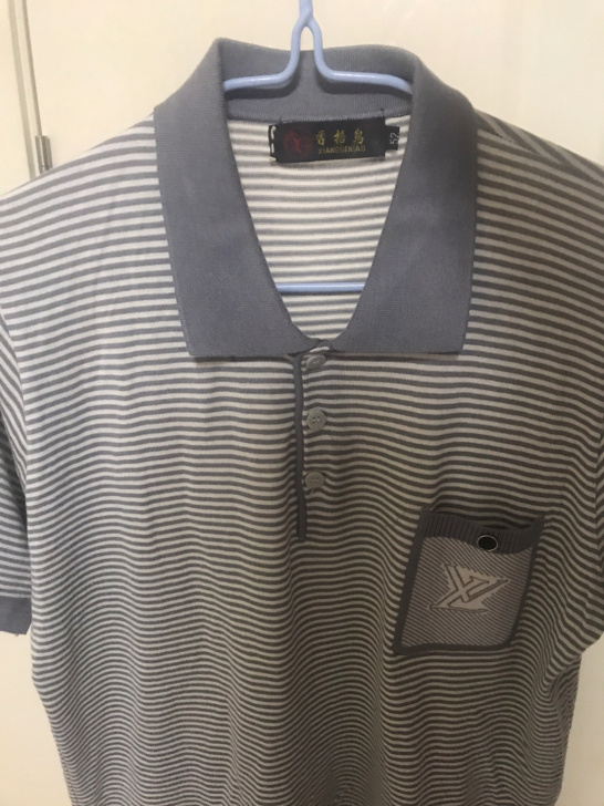 冰丝灰底条纹男士半袖休闲Ｔ恤衫！全新！闲置...