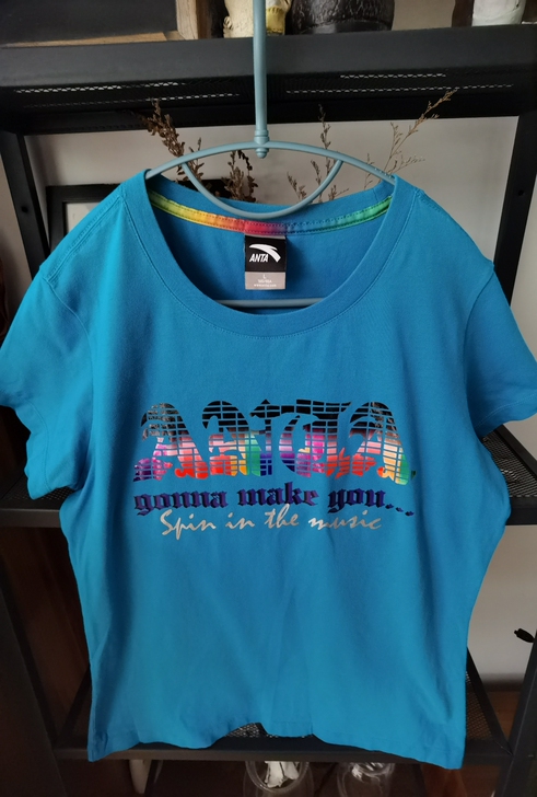 安踏ANTA女款短袖t恤，胸围94，衣长6...