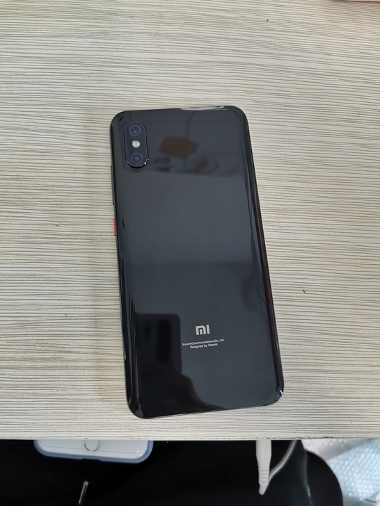 小米8屏幕指纹  6+128G 全网通4G...