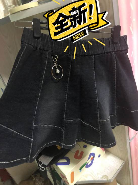 全新   大码牛仔裙实体店购买。 秋冬款。...