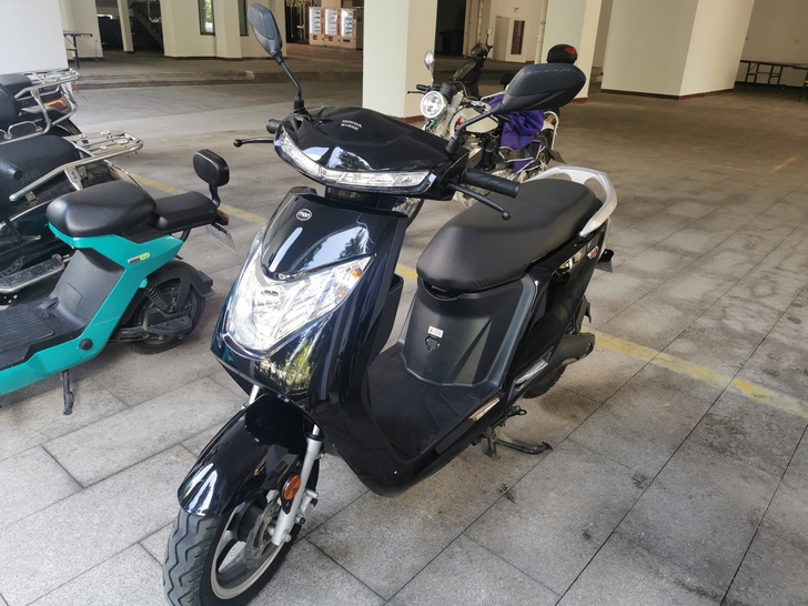 新大洲本田H1，电动摩托车，350公里，自...
