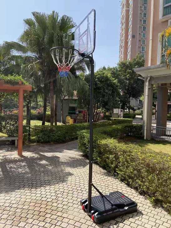 全新篮球架，员工拿回去都说好用，货商给的抵...