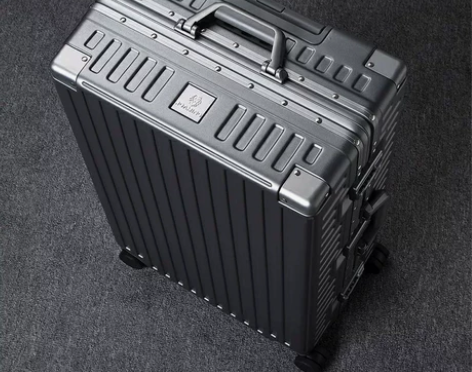 本人优行箱包淘宝店，全新行李箱，漫游品牌，...