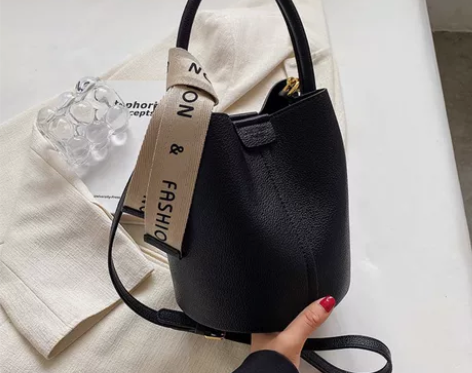 #是时候换新包啦 高级感小包包女包秋冬20...