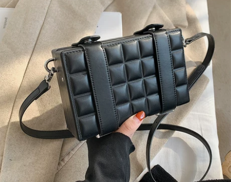 高级感包包小众设计2022新款爆款百搭斜挎...