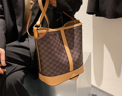 大容量包包女包2021新款时尚夏季斜挎包今...