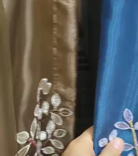 咖色蓝色各一片，高2.75米，宽2.5米，...