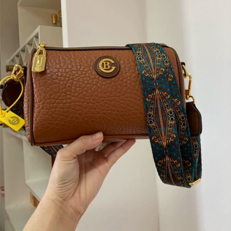 品牌折扣款全新包包撤柜特价处理清货了 复古...