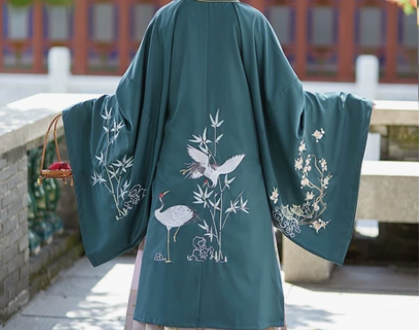 思无邪花涧鹤披风M码 绣花挺多的，绿色，华...