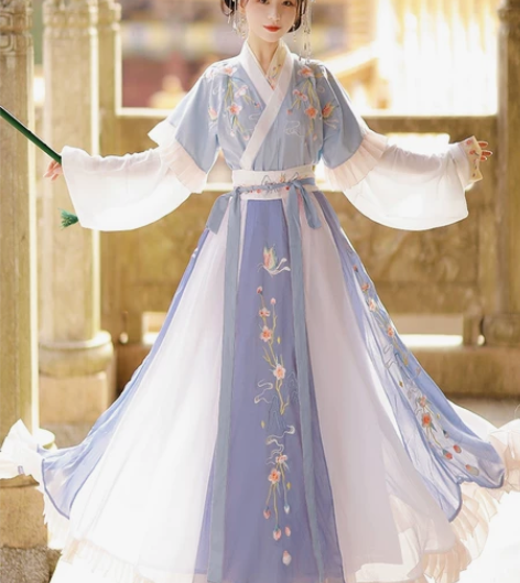 全新仅试穿 出一个妃亦坊的晋制汉服，便宜货...