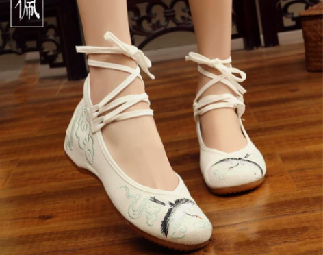 汉服鞋女绣花鞋平底古风鞋子内增高鞋复古淡雅...
