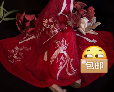 四件套，M码，爬山穿过一次，裙摆磨了。 感...