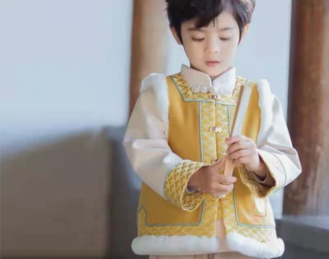 宝宝漂亮汉服，质量好，面料舒服，孩子参加幼...