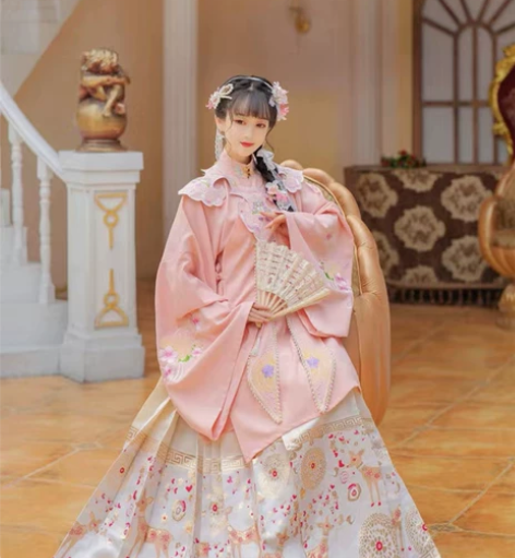汉旭【鹿迎媄玥】明制汉服云肩织金妆花马面裙...