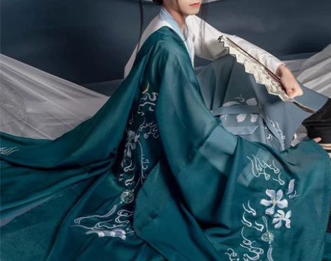 因各种原因 店不开了 服装甩卖 价：90 ...