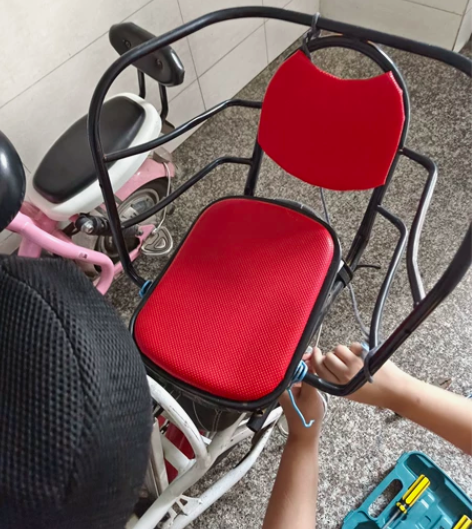 图片，车座椅，9成新20元，不议价，四期自...