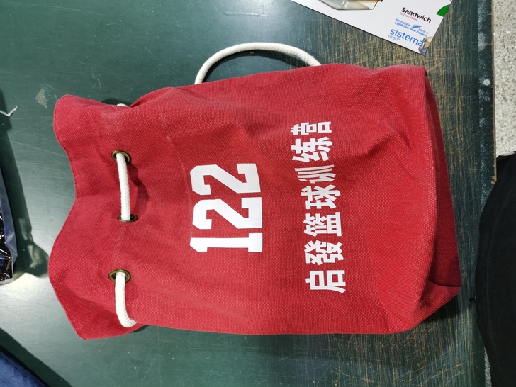 篮球包 可装七号篮球 就一件 先到先得