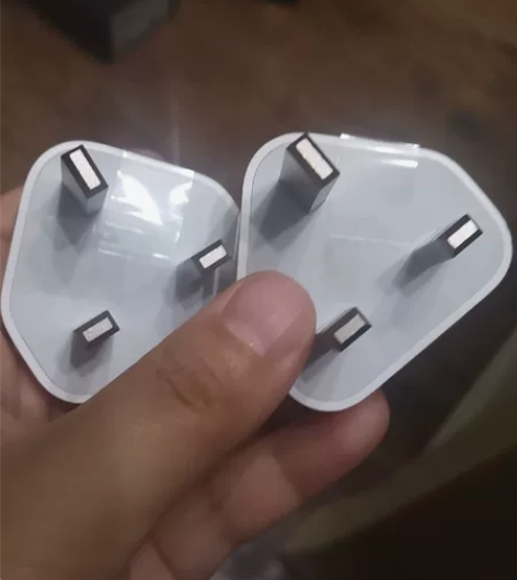 港版英规iphone手机充电头全新 手机香...