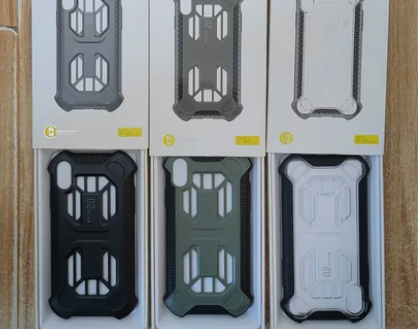 iphone xr手机壳三个，打包包邮！售...