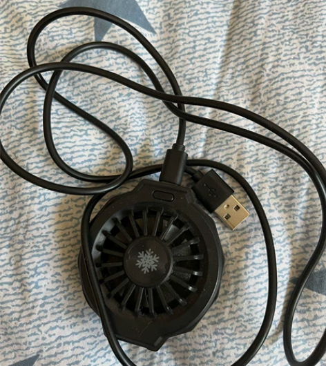 手机散热器 适用各种手机型号 感兴趣的话点...