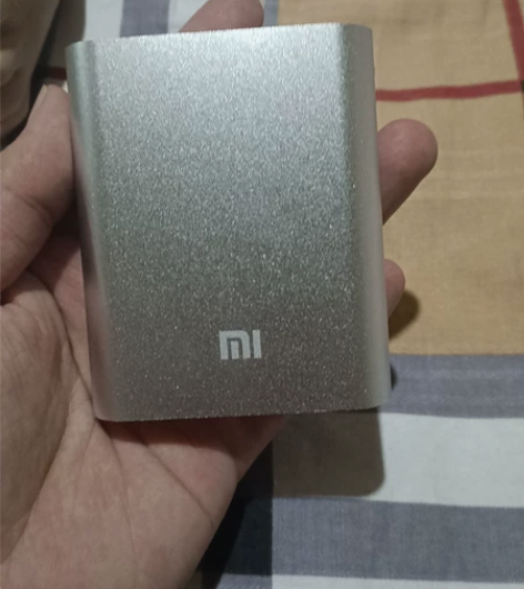 小米充电宝，原装正品，35一个，全新未拆封...