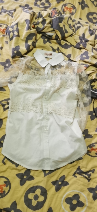 女士透视绣花蕾丝白衬衫白色衬衣上衣