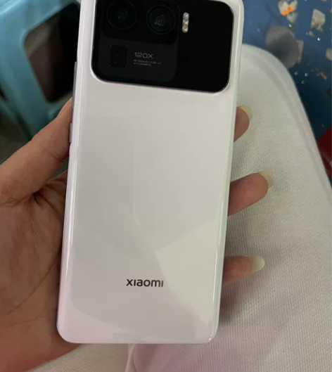 小米11Ultra 白色，12+256 9...