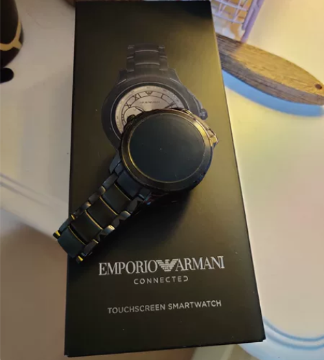 Armani阿玛尼智能手表，就用过一段时间...