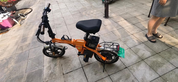 48v锂电折叠电动车，90公里续航。只骑了...
