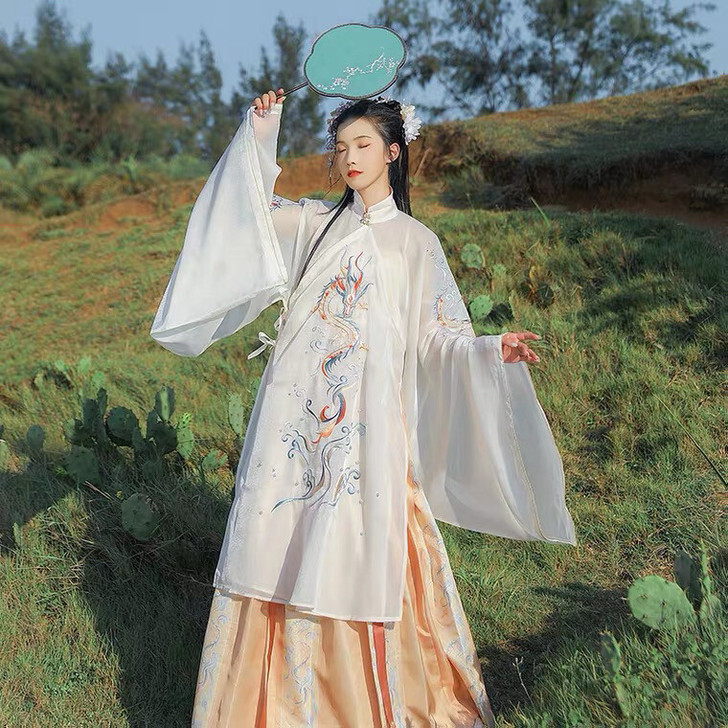 汉尚华莲汉服
