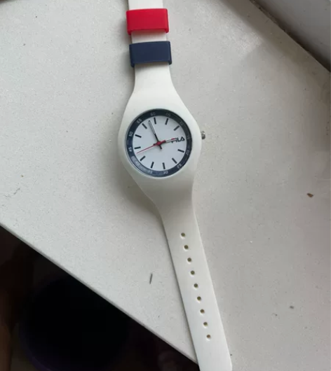 斐乐果冻手表 九五成新 搭配衣服很好看 感...