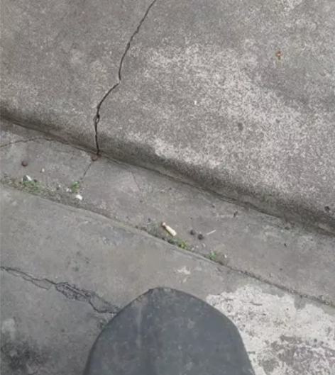 正品西铁城Citizen 银色，蓝面方形小...